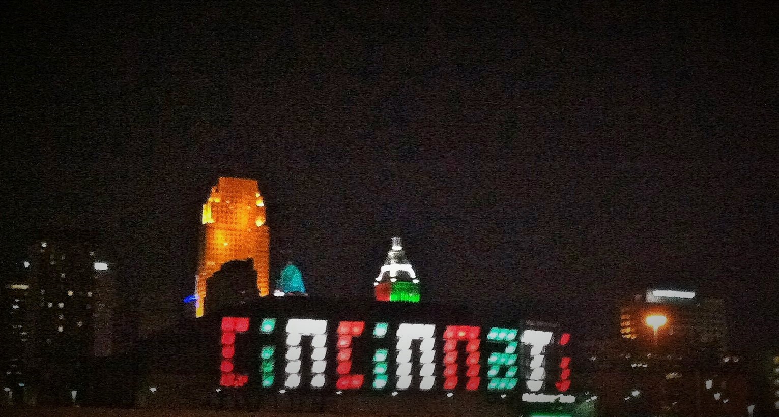 holiday light displays near Cincinnati